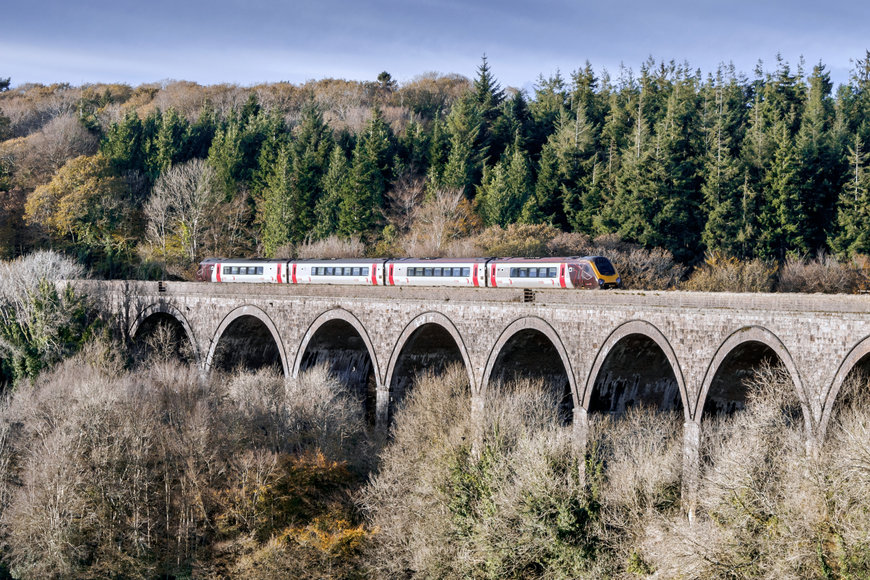 Bombardier signs three-year services contract extension for Arriva CrossCountry in the UK